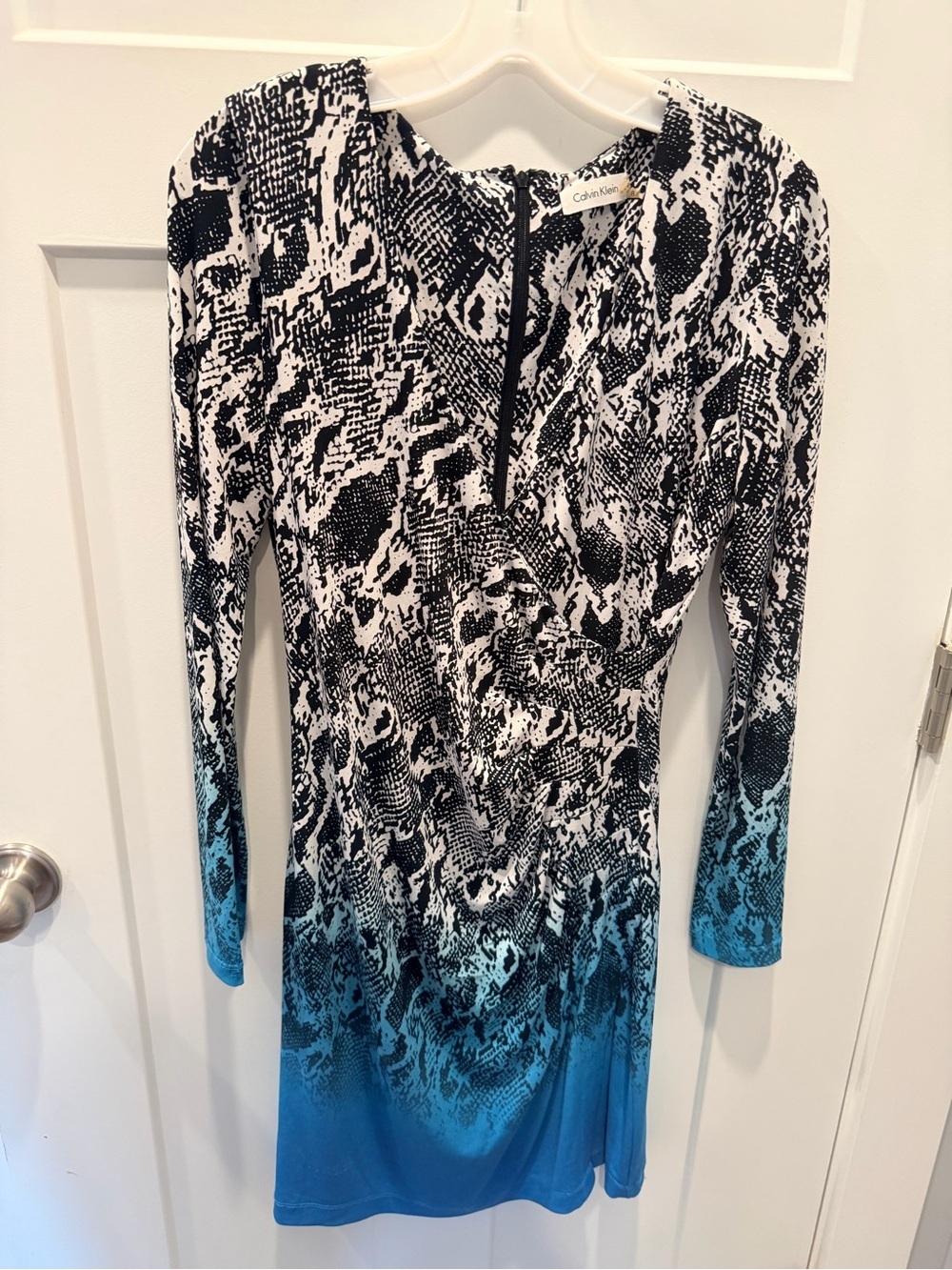 Calvin Klein Size 8 Blue Ombré Animal Print Faux Wrap Ruched Dress